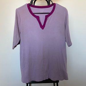 V-neck T-shirt